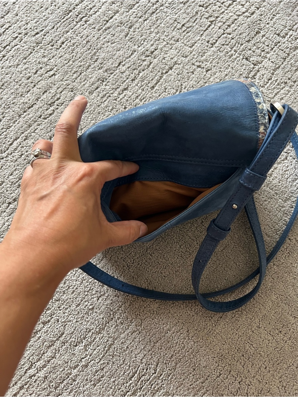 HOBO Blue Shiny Leather Crossbody Bag - Picture 11 of 16